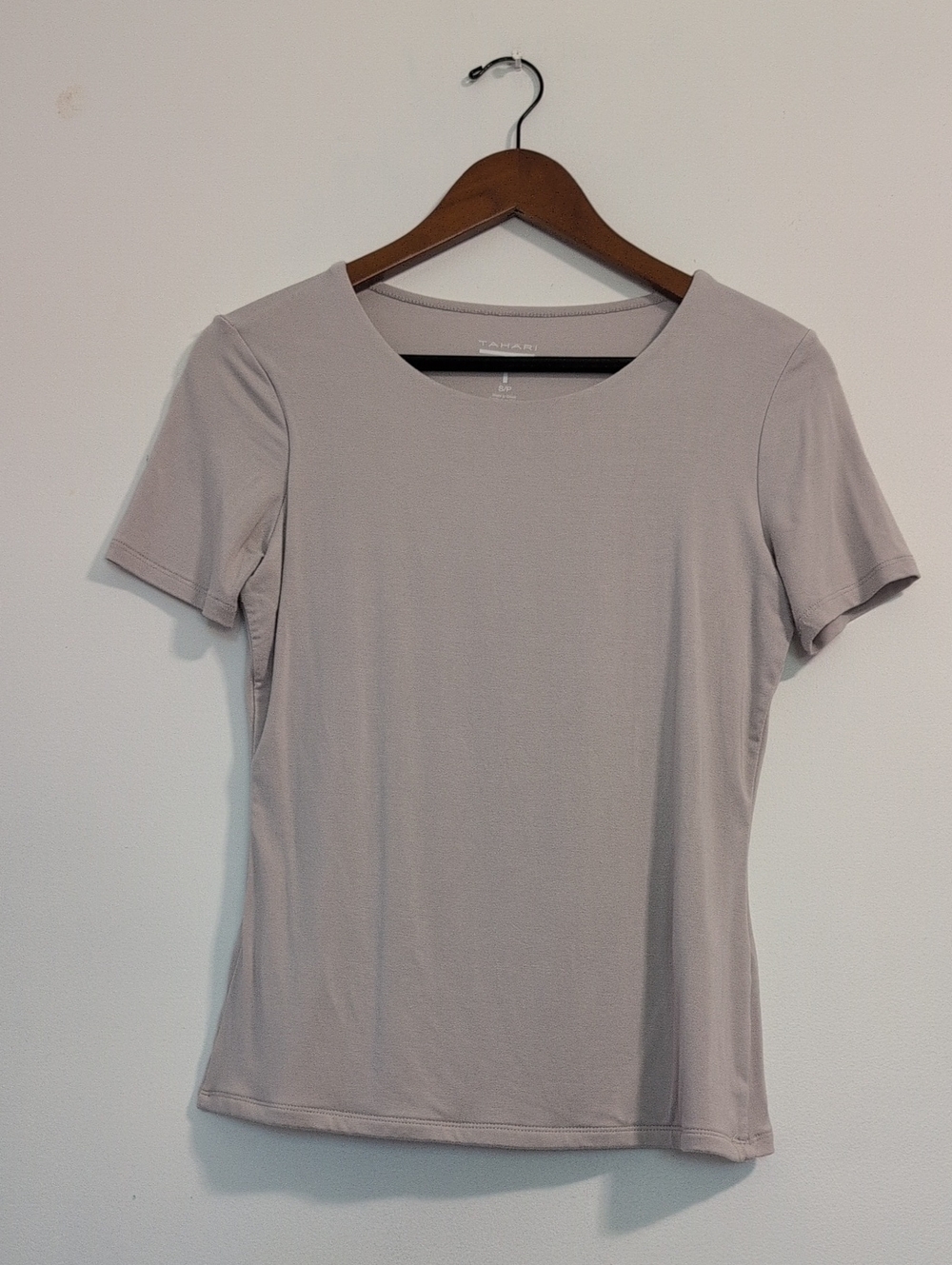 Tahari Short Sleeve Scoop Neck Top in Light Taupe